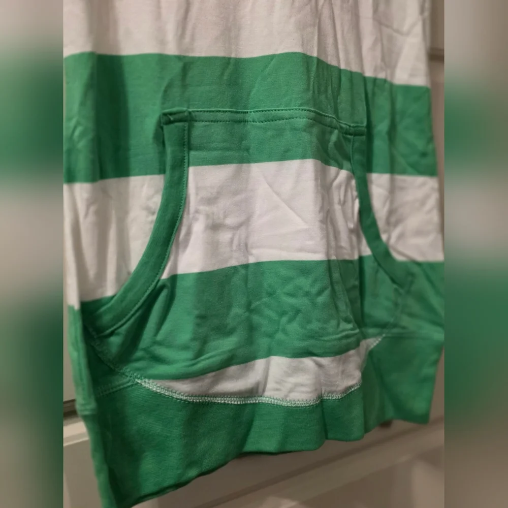 Juniors Short Sleeve Long Tee With Hood And Front Pocket - Picture 3 of 5